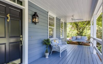 Turning Your Deck into a Screened-In Porch