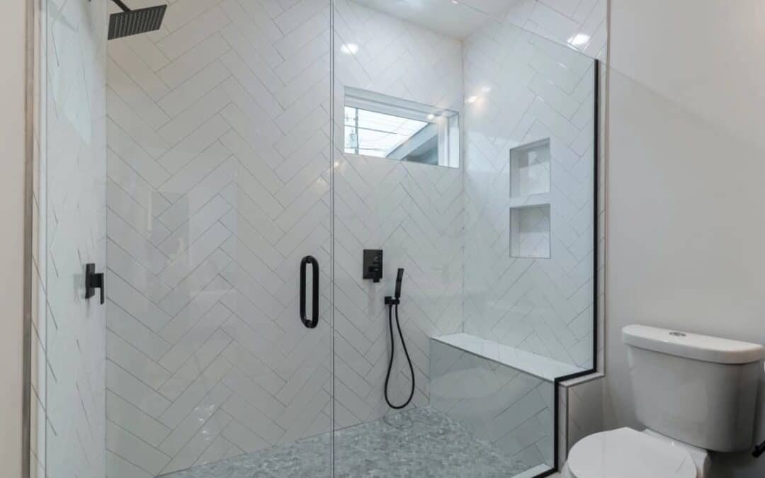 Shower doors: Framed vs. Frameless